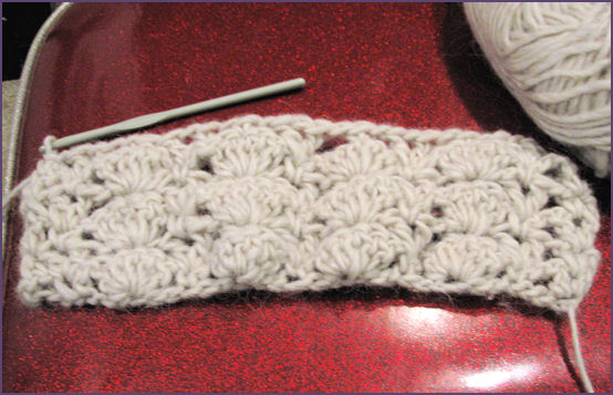 crochet shell stitch swatch