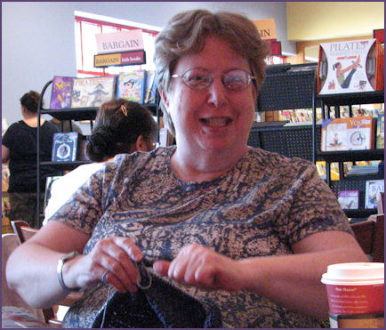 rhoda knitting on the BYOB bag from Knitty.com